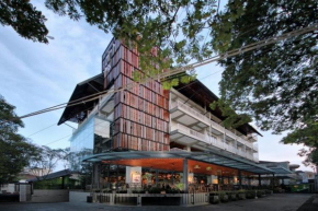 Гостиница Hay Bandung  Бандунг